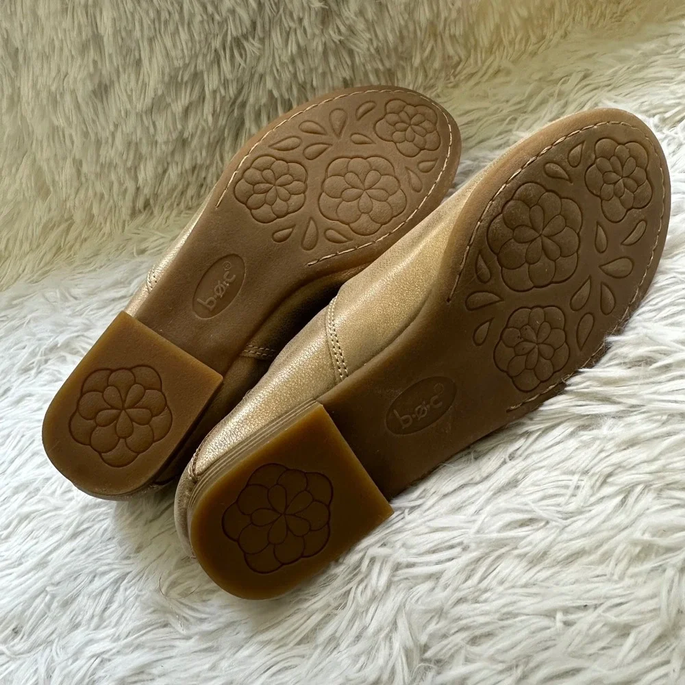 B.O.C Gold Metallic Closed Toe Comfy Cushioned Flat Loafers Faux Leather sz 8M
